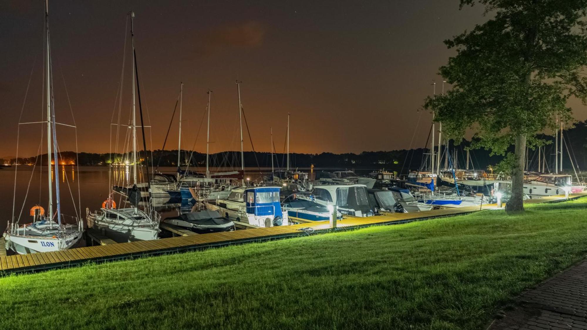 Labedzi Ostrow Osrodek Wypoczynkowy Hotel Piekna Gora Buitenkant foto